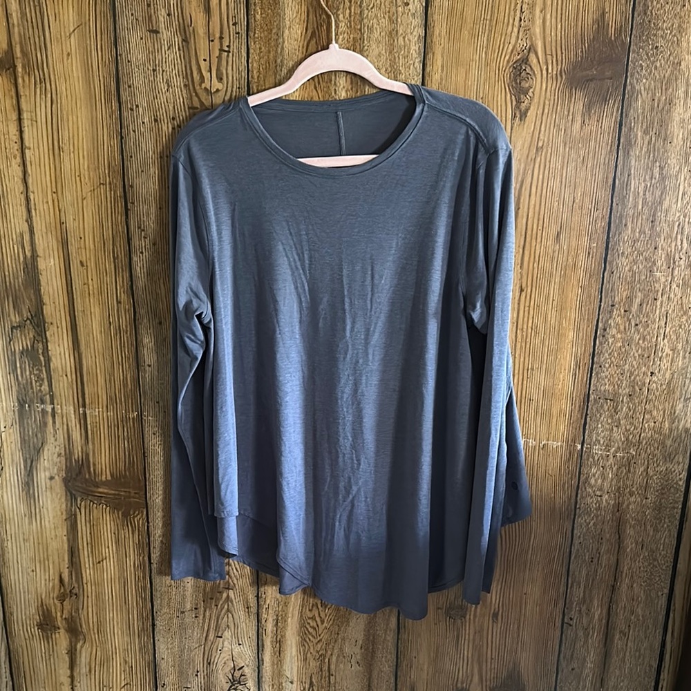 Lululemon Long Sleeve Asymmetrical Hem Tee